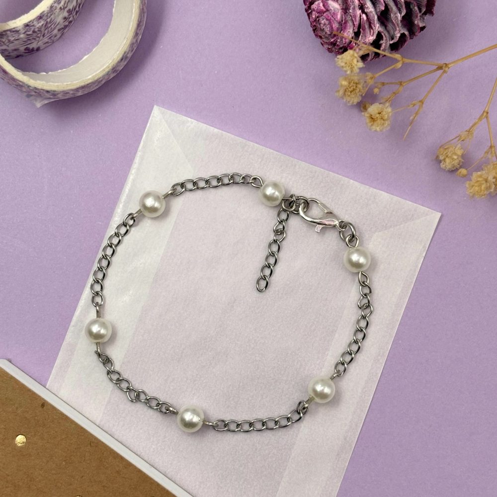 Dainty Faux Pearl Bracelet